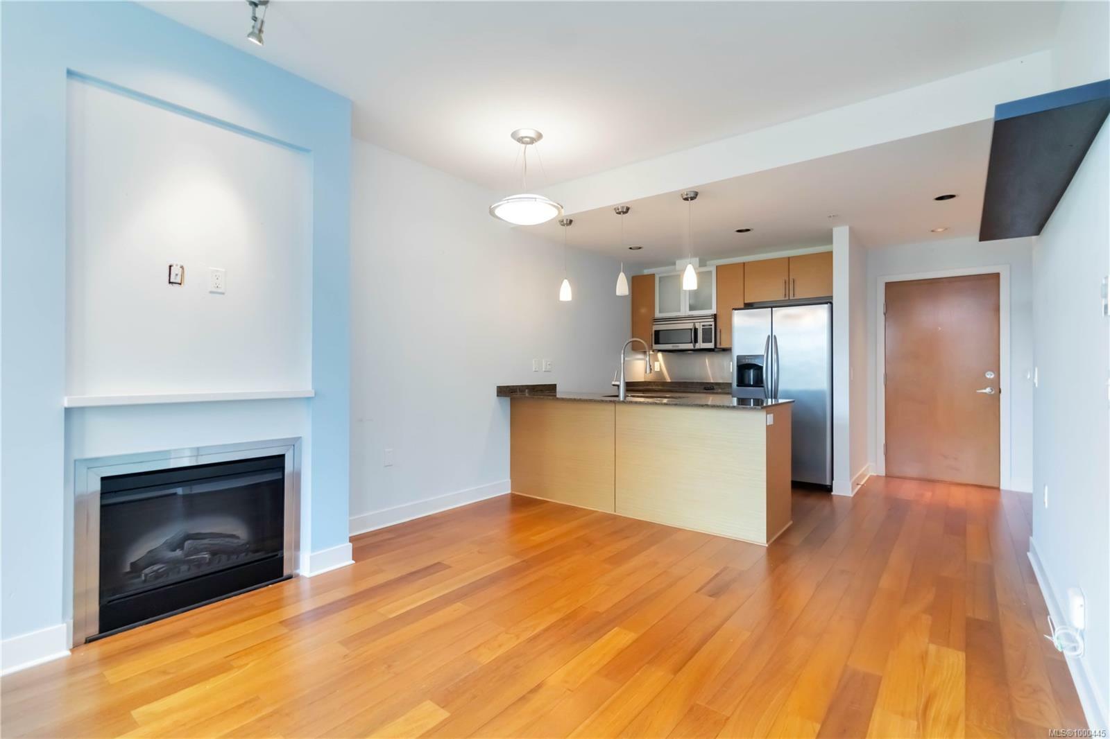 Property Photo: 3614 Richmond Rd 302 BC V8P 4R5