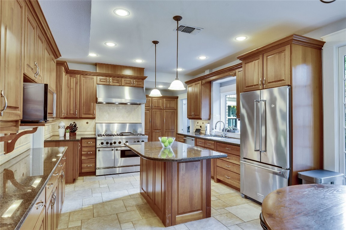Property Photo: 3219 Park Hills Drive TX 78746