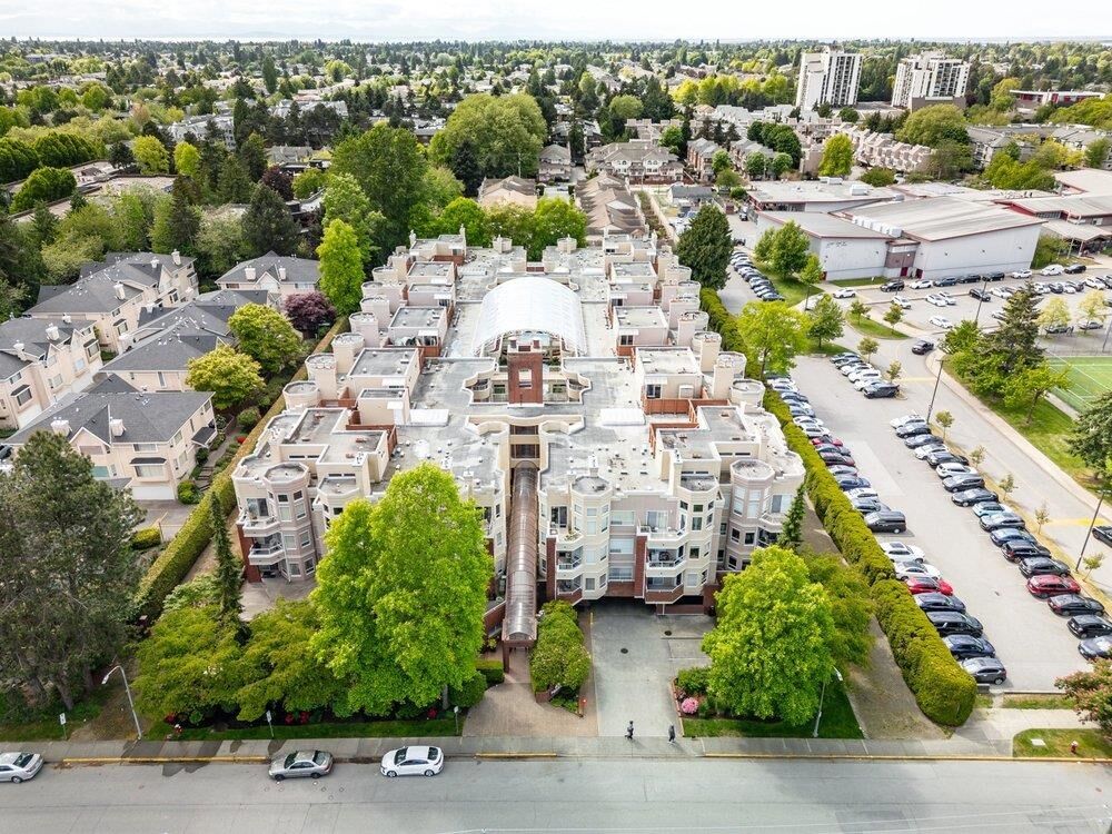 Property Photo: 7251 Minoru Boulevard 105 BC V6Y 3P5