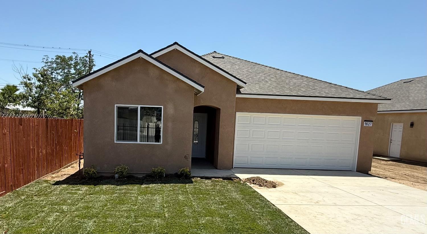 1627 Tejon Street  Bakersfield CA 93305 photo