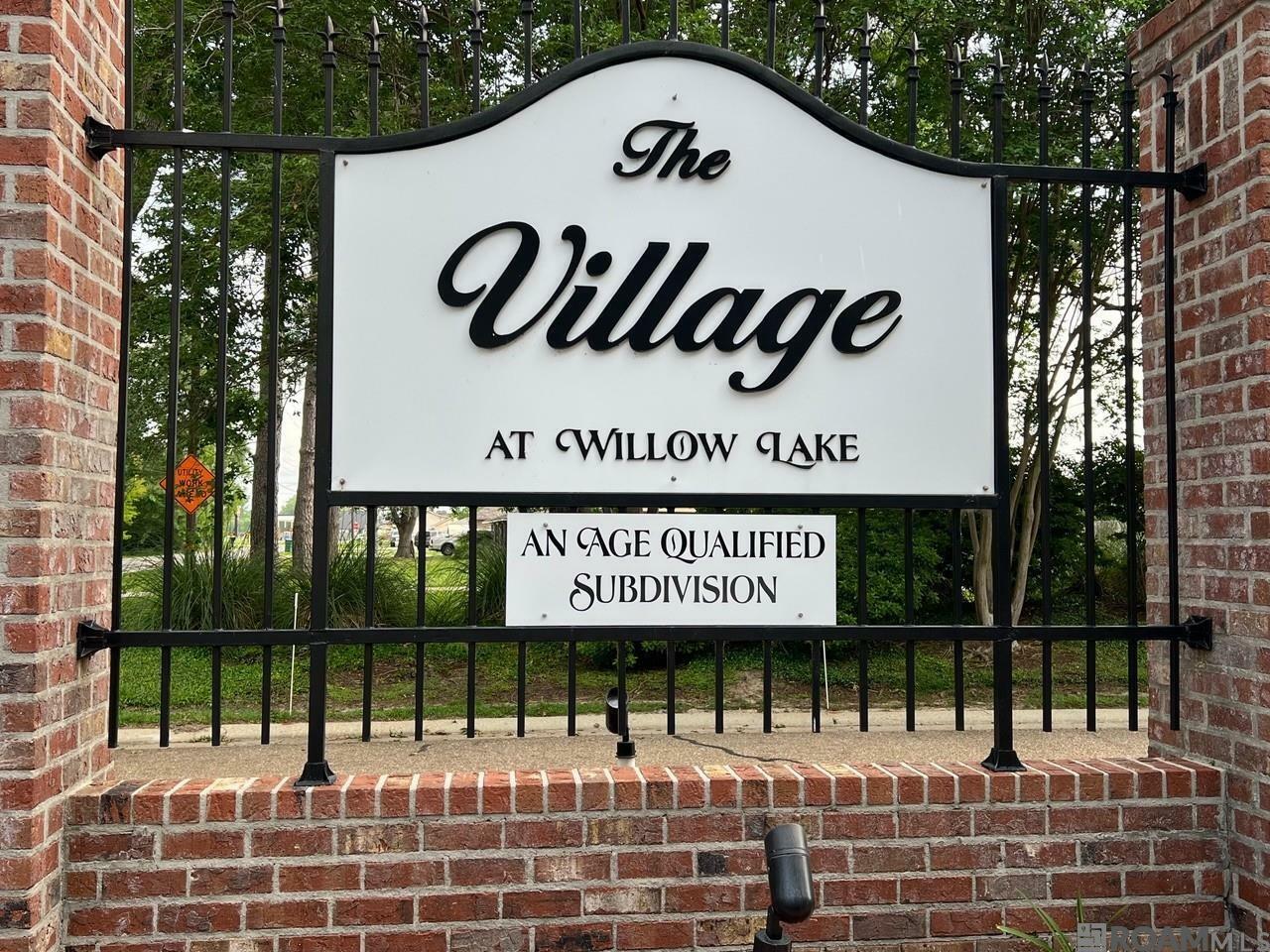 Property Photo: 17259 Rue Village LA 70769