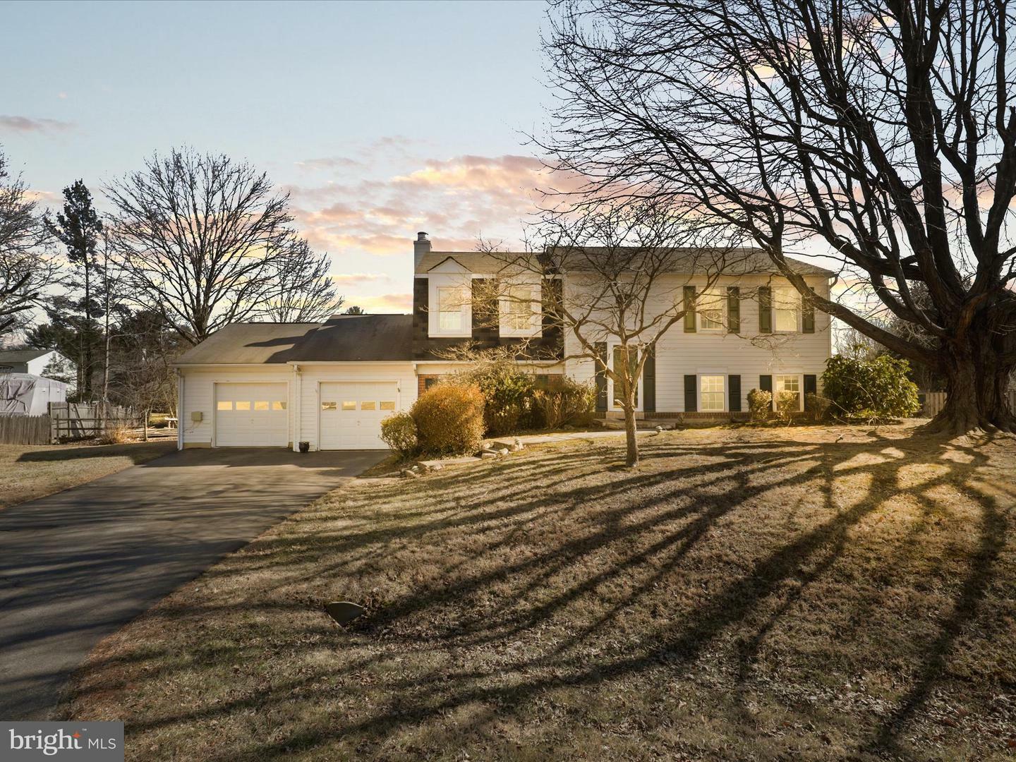 Property Photo: 2 Darnell Court MD 20832