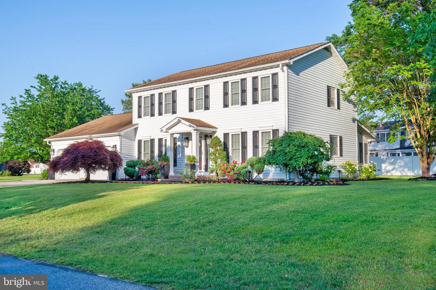 Property Photo:  14 N Horseshoe Drive  DE 19963 