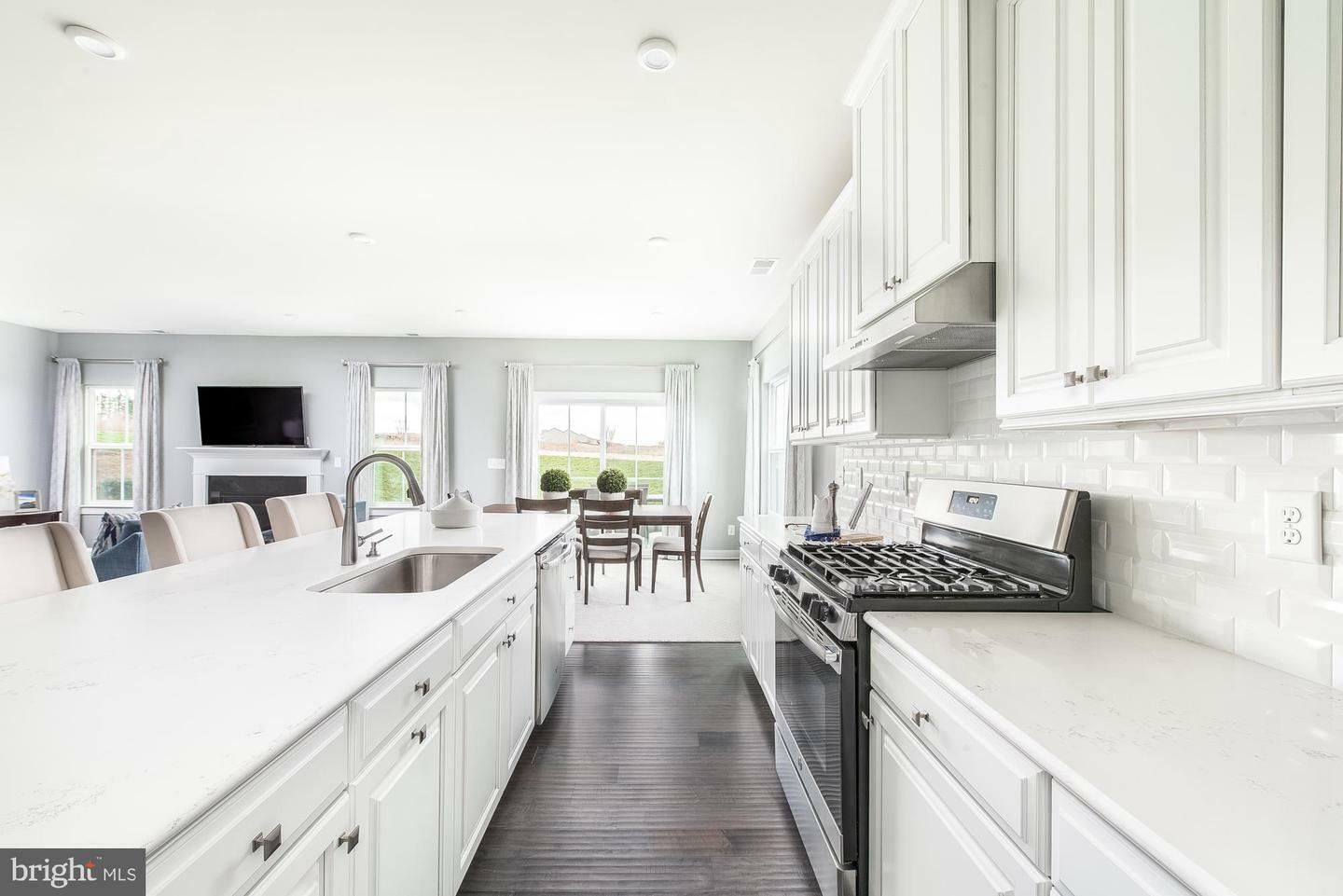 Property Photo: 1602 Caracas Boulevard WV 25403