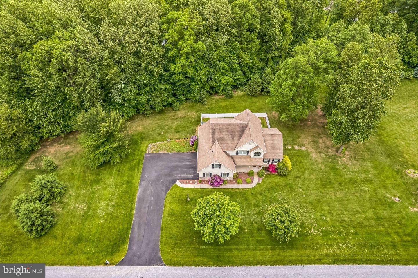 Property Photo: 109 Lindsays Way PA 19344