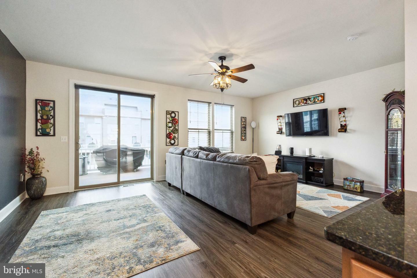 Property Photo: 45394 Daveno Square VA 20164