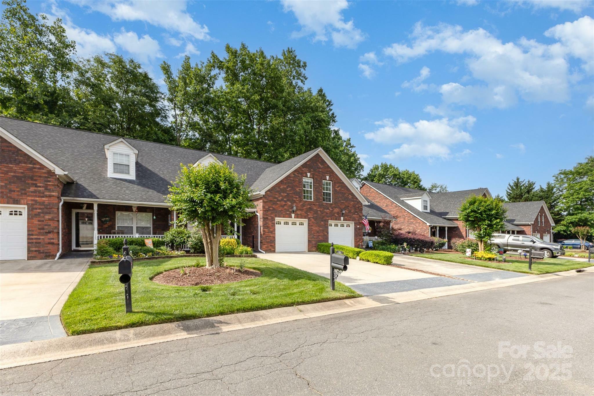Property Photo: 121 Quality Drive NC 28120