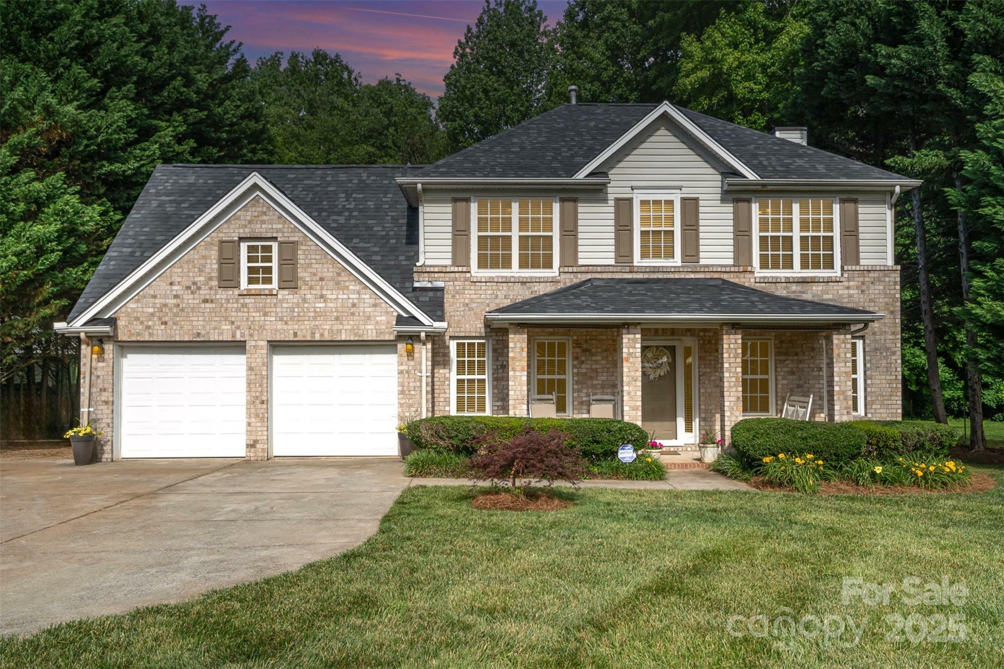 Property Photo: 5625 Linda Vista Lane NC 28216
