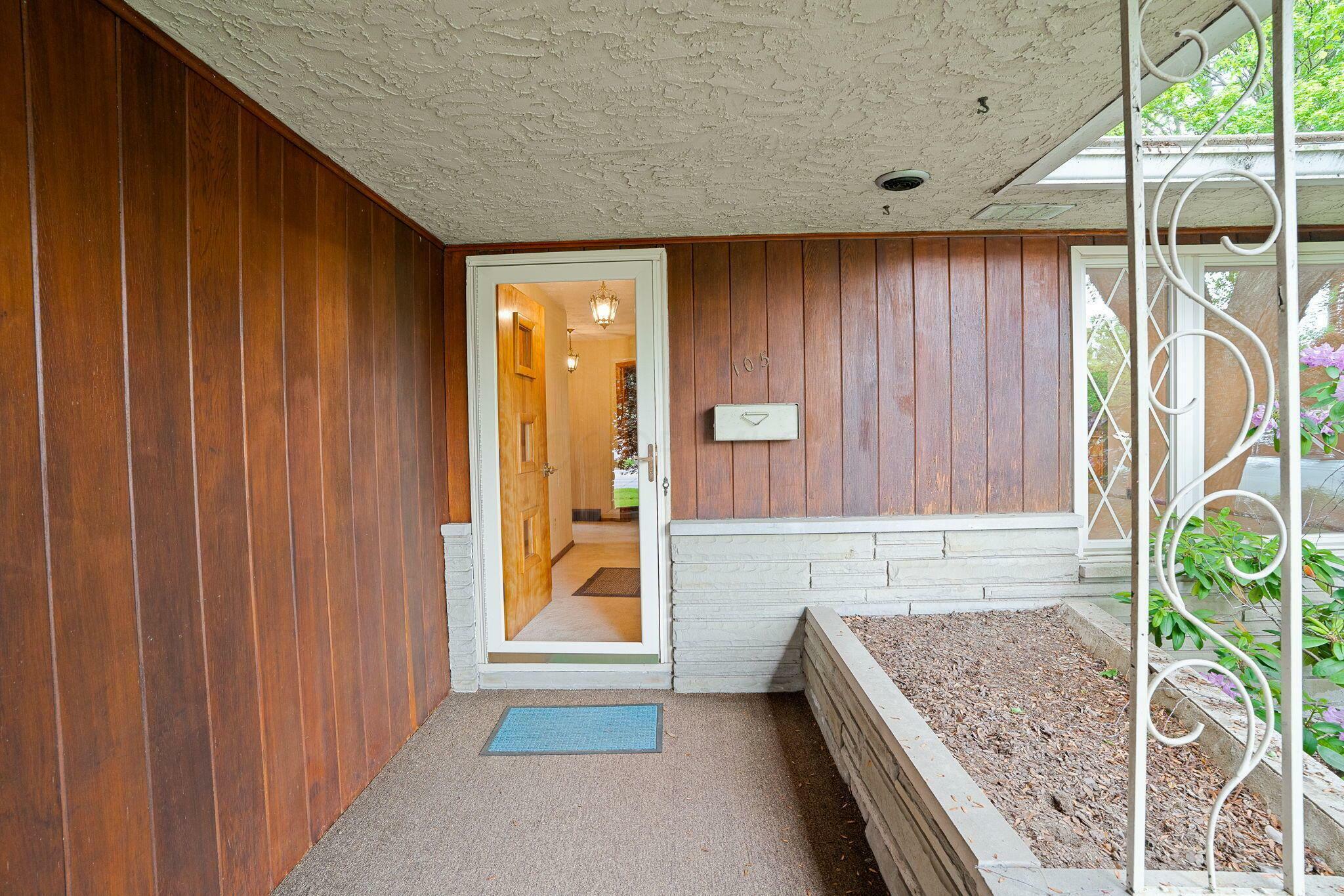 Property Photo:  105 Hamilton Road  OH 43230 