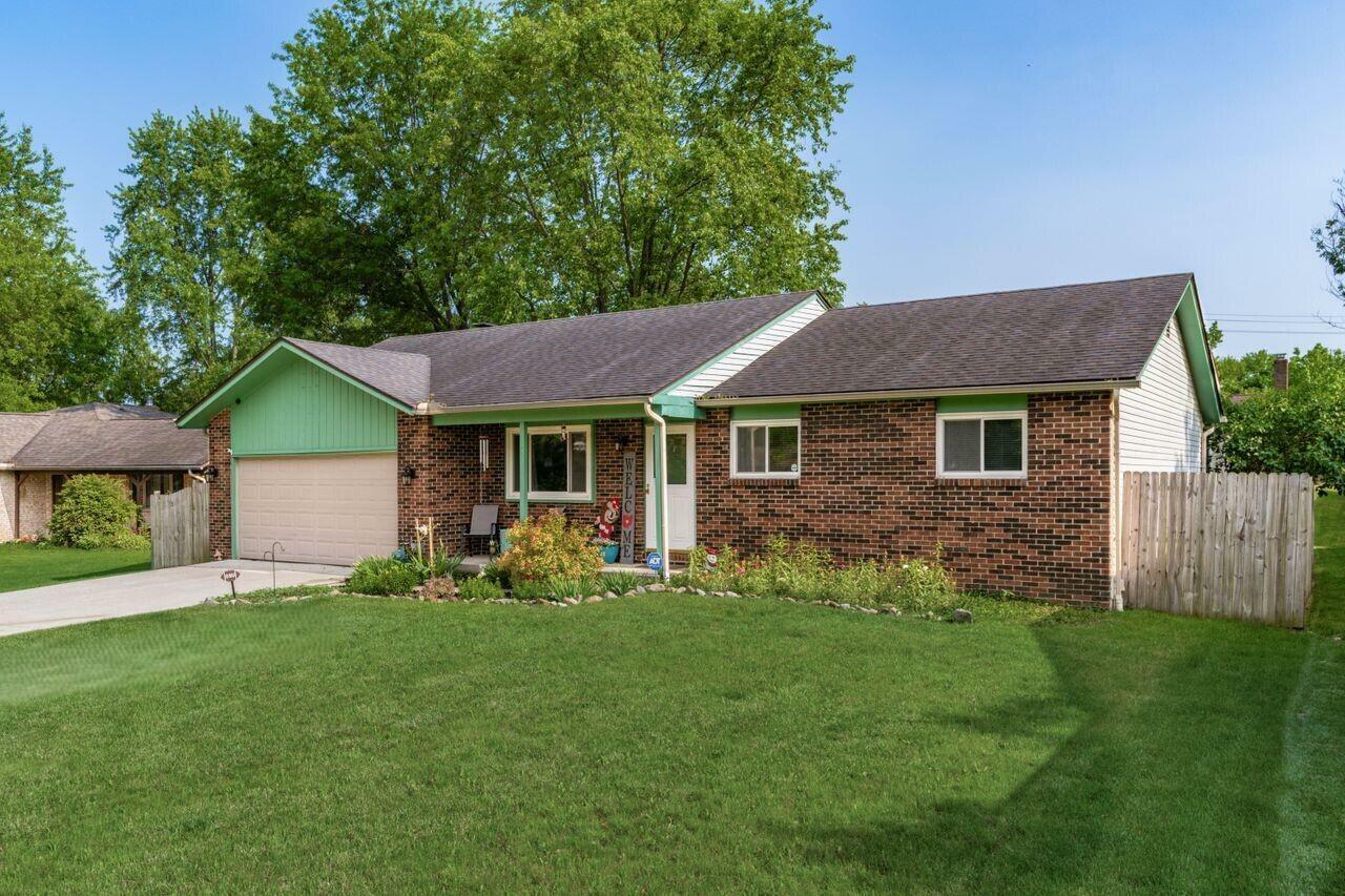 Property Photo: 6621 Olivetree Court OH 43068