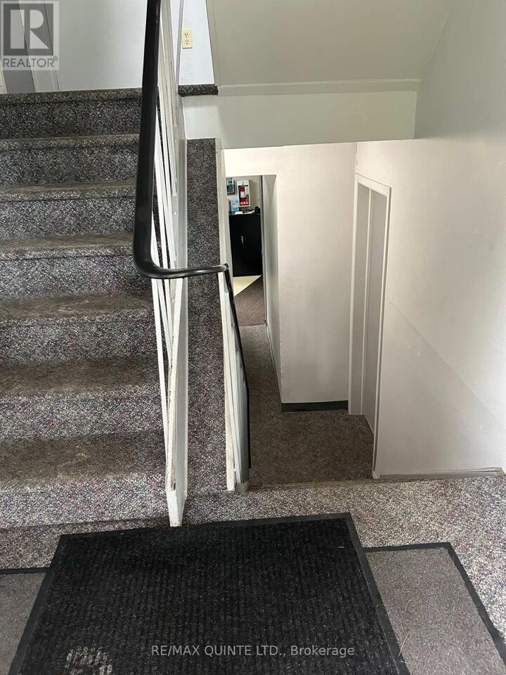 Property Photo:  29 McNichol Avenue 5  ON K8V 2R5 