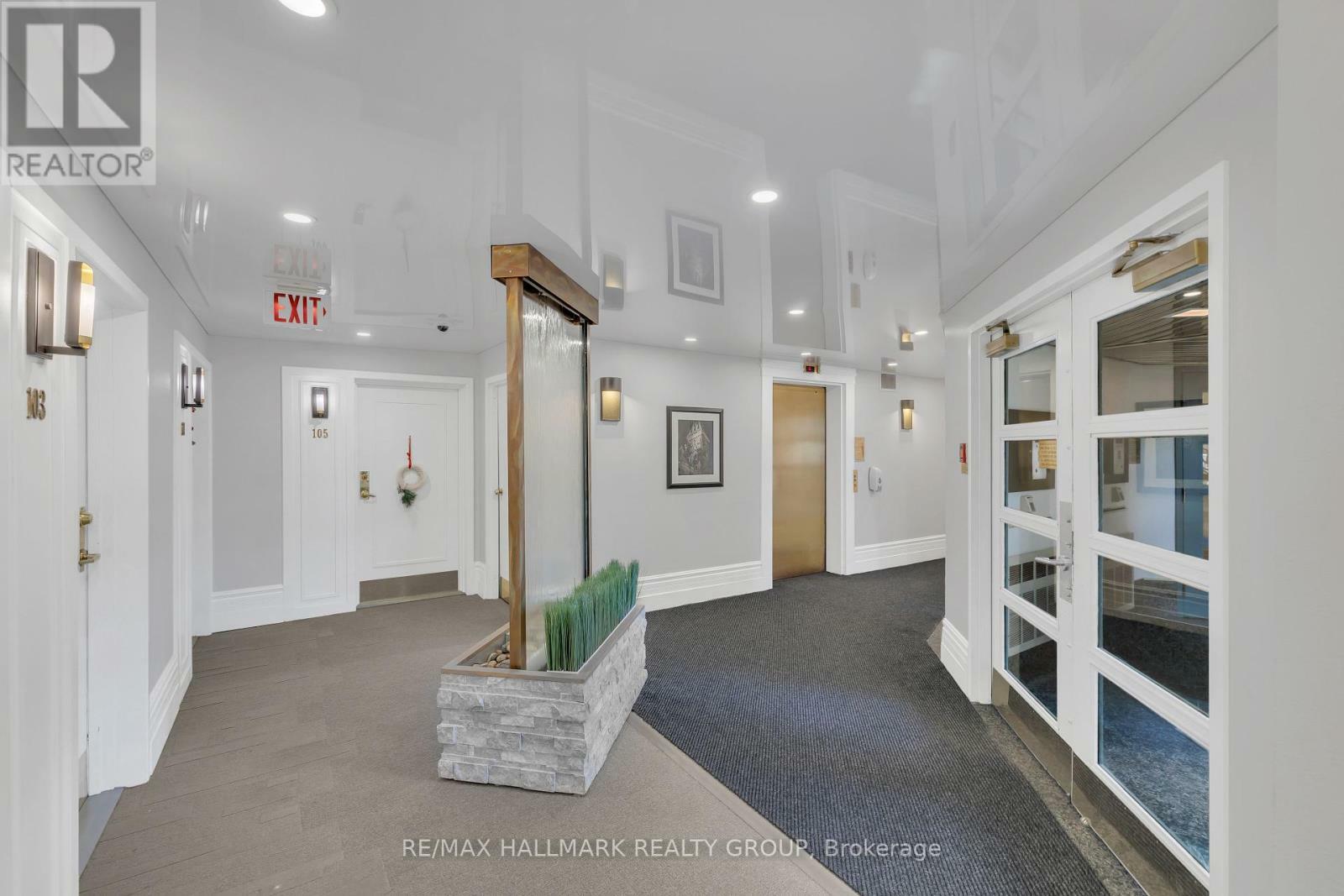 Property Photo: 550 Cambridge Street South 307 ON K1S 5N3