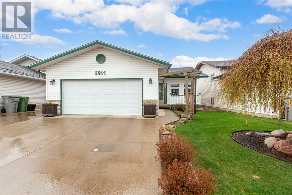 Property Photo: 5914 41 Street AB T9V 2S2