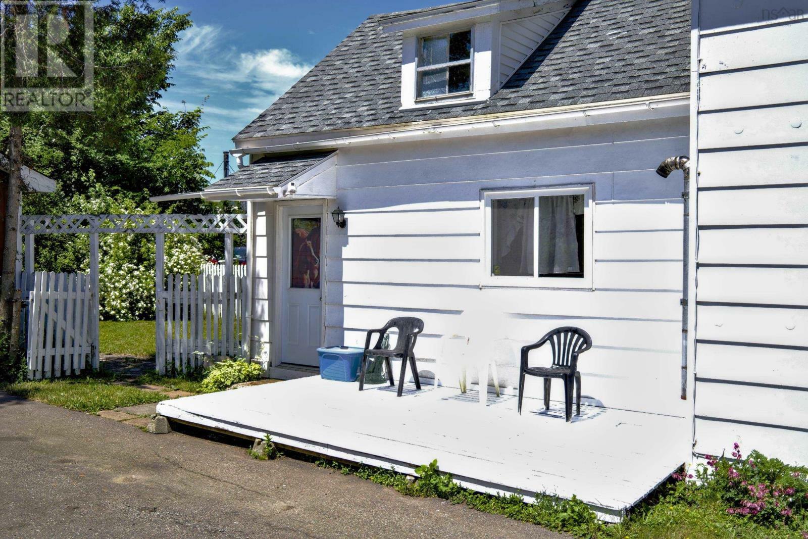 Property Photo: 49 Chapel Street NS B0M 1S0