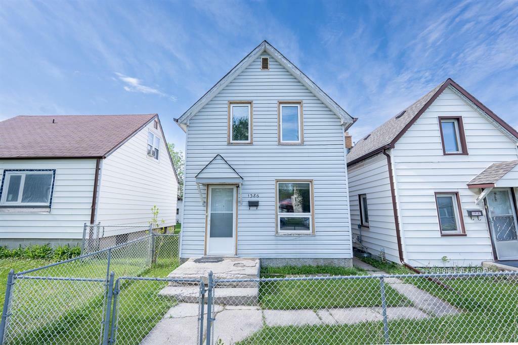 Property Photo: 1386 Manitoba Avenue MB R2P 0L1