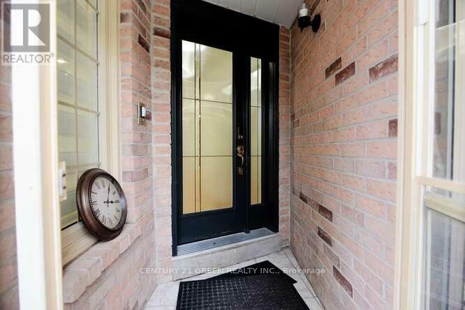 Property Photo:  14 Smye Court  ON L6X 4B3 