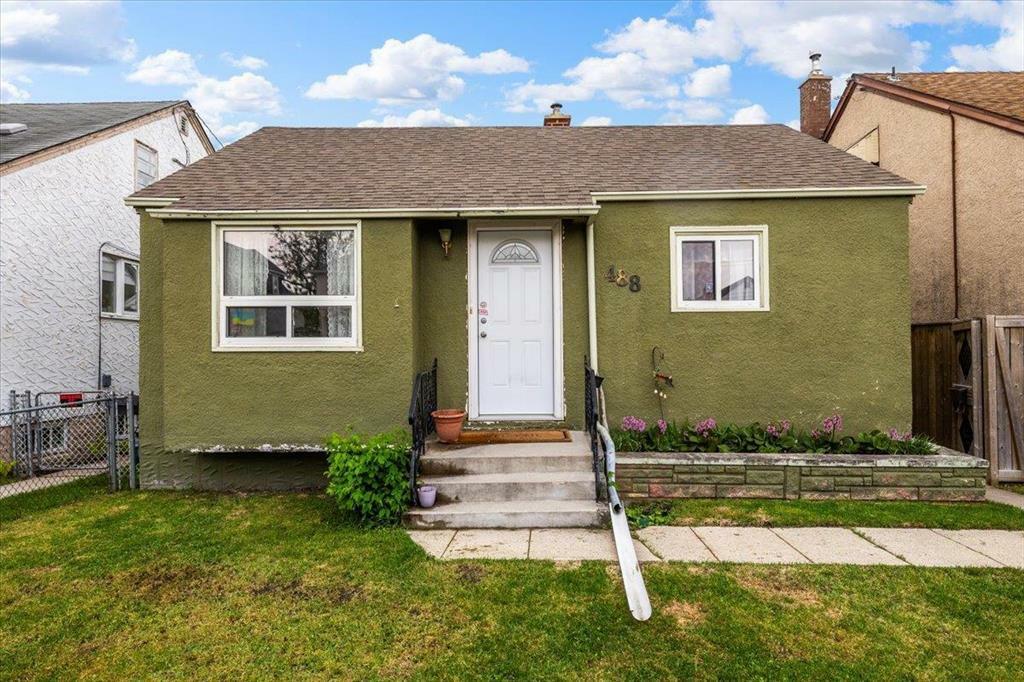 Property Photo: 488 Polson Avenue MB R2W 0N8