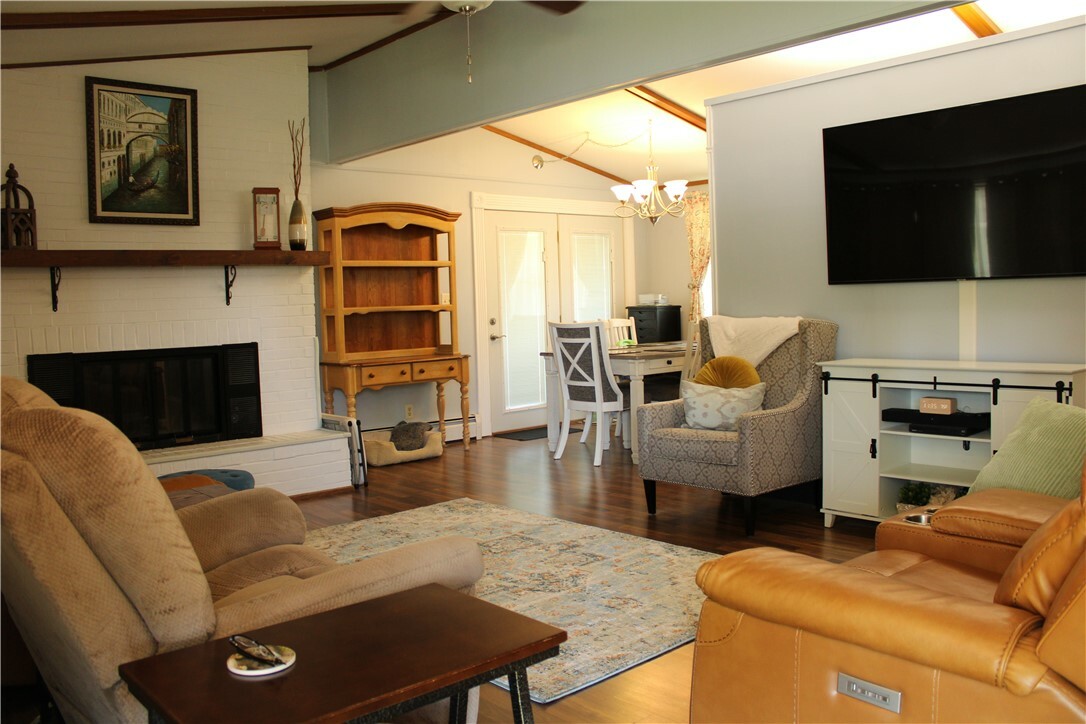 Property Photo:  725 Park Place  IL 62565 