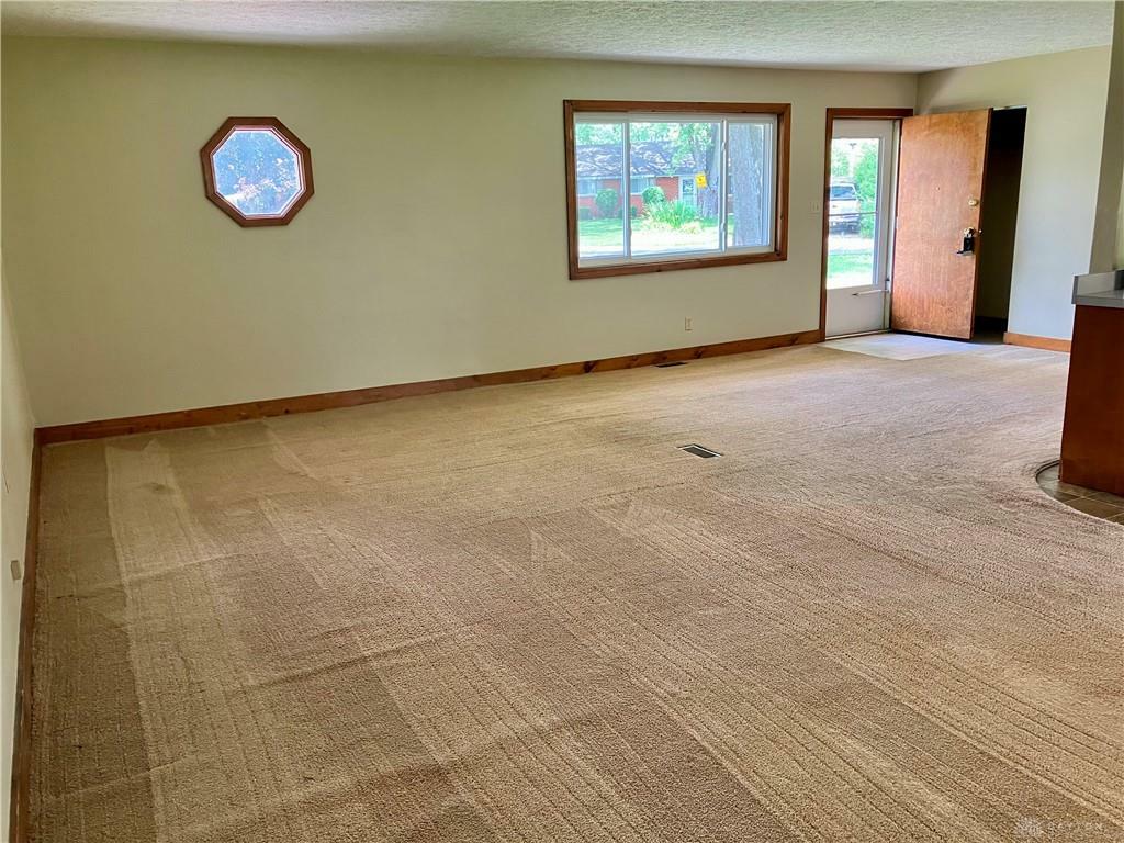 Property Photo:  201 Applegate Road  OH 45322 