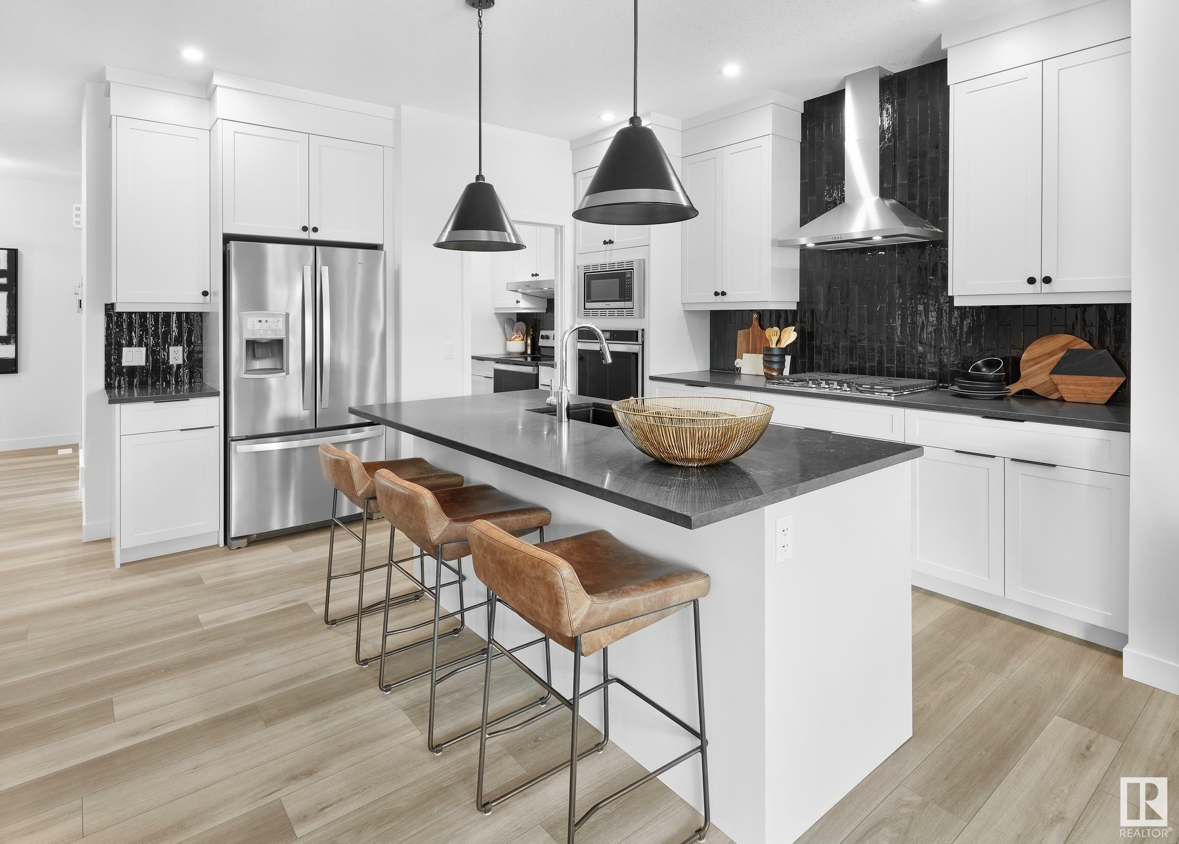 Property Photo: 3553 Erlanger Link NW AB T6M 1J5