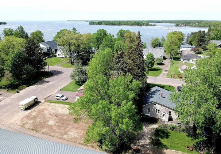 Property Photo:  215 Lake Street W  MN 56342 
