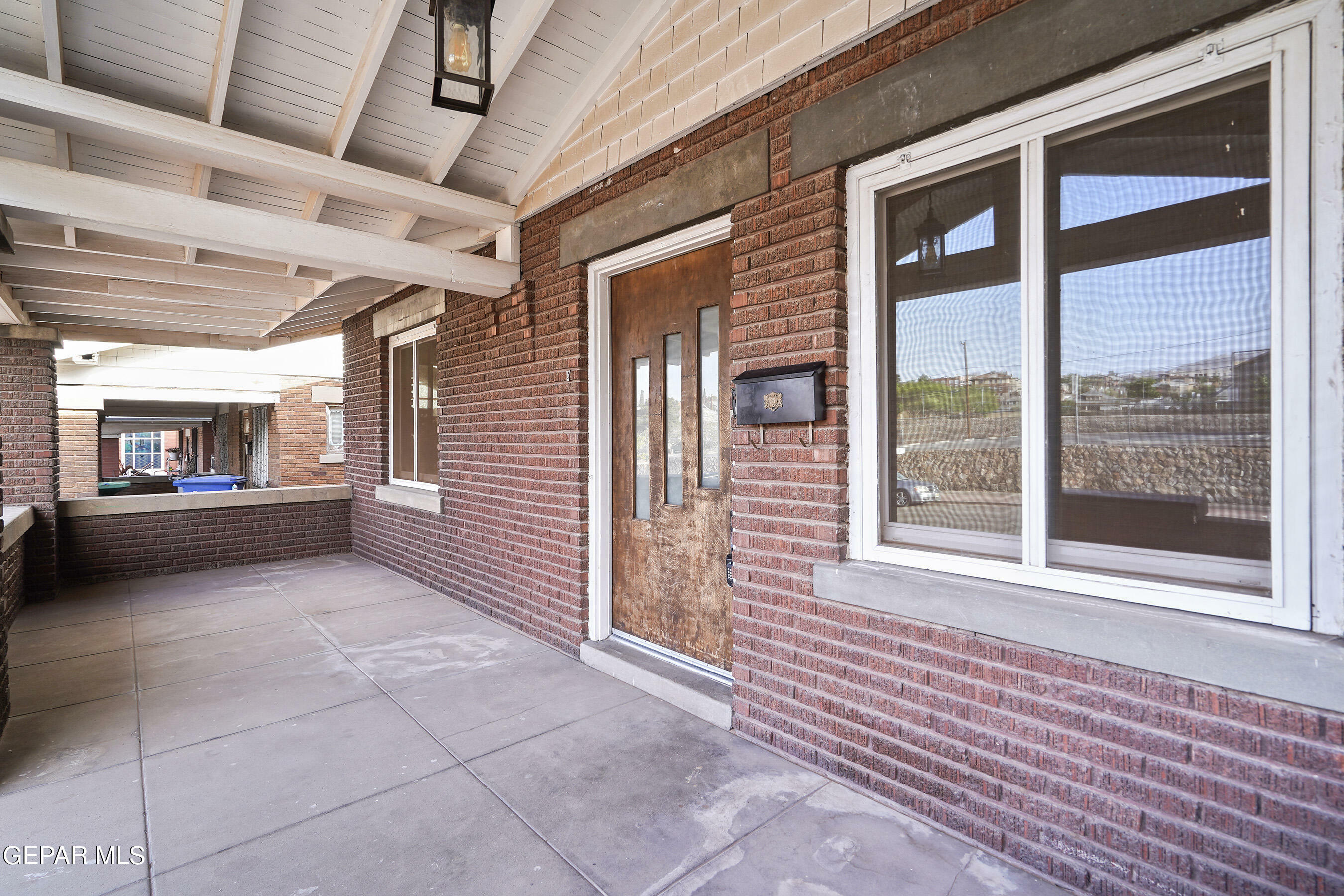 Property Photo: 910 W Missouri Avenue TX 79902
