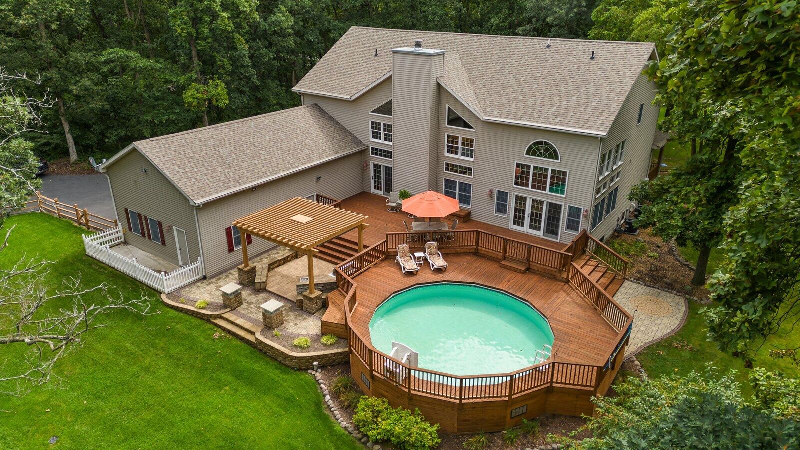Property Photo: 573 W 213 IN 46341