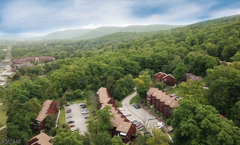 Property Photo:  2 Gunstock Dr  NJ 07462 