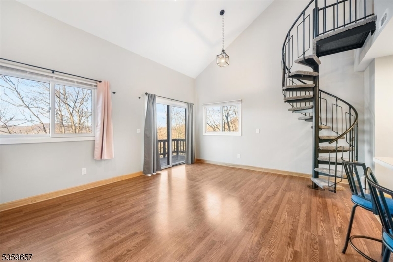 Property Photo:  2 Sugarbowl Ct  NJ 07462 