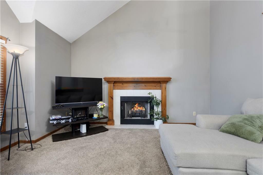 Property Photo: 553 White Oak Lane MO 64068