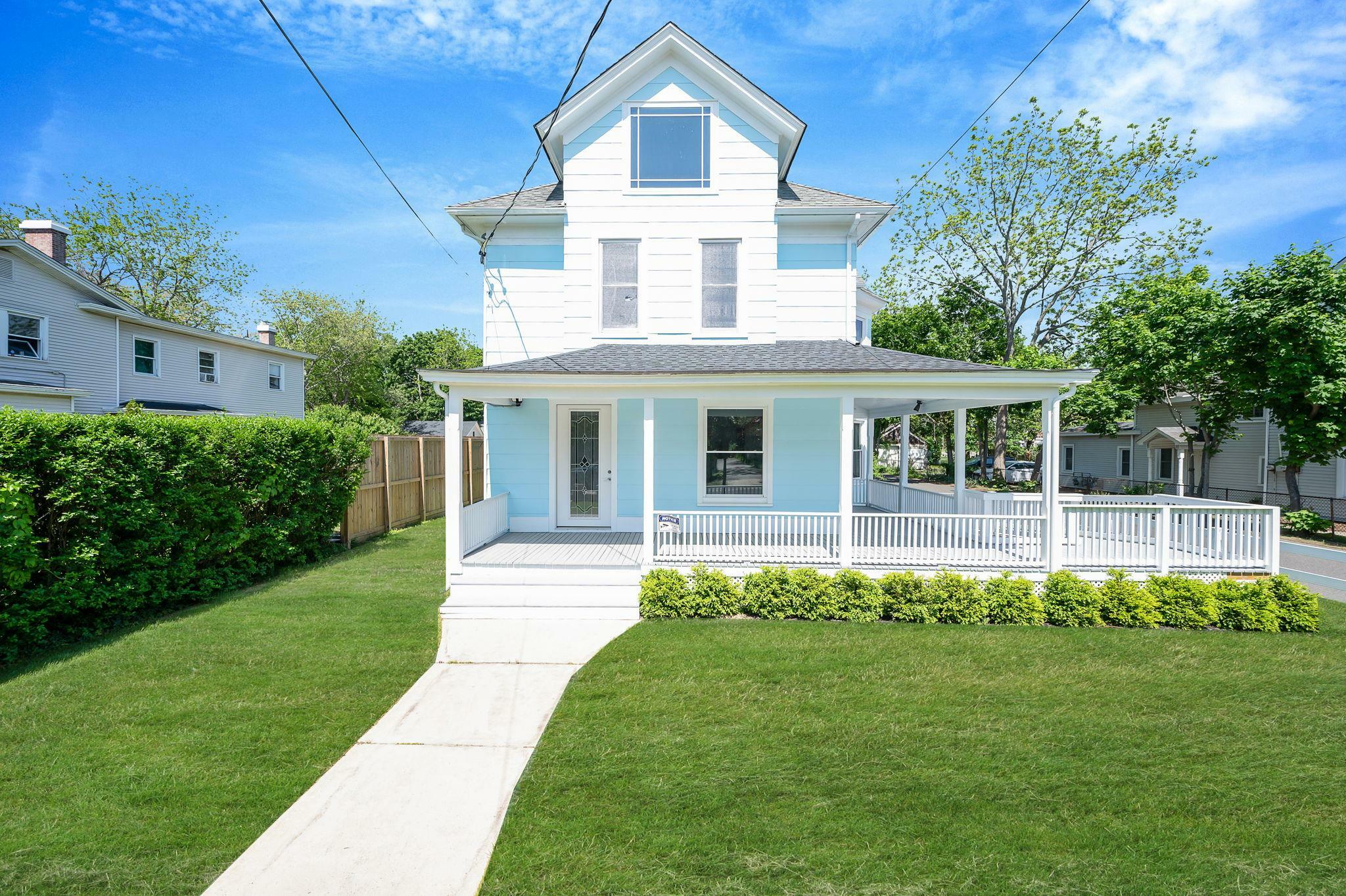 Property Photo: 434 Griffing Avenue NY 11901