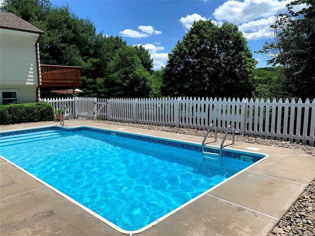 Property Photo: 8 Clinton Court NY 10950