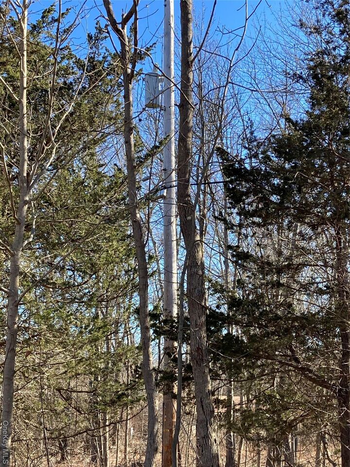 Property Photo:  799 Albany Post Road  NY 12525 