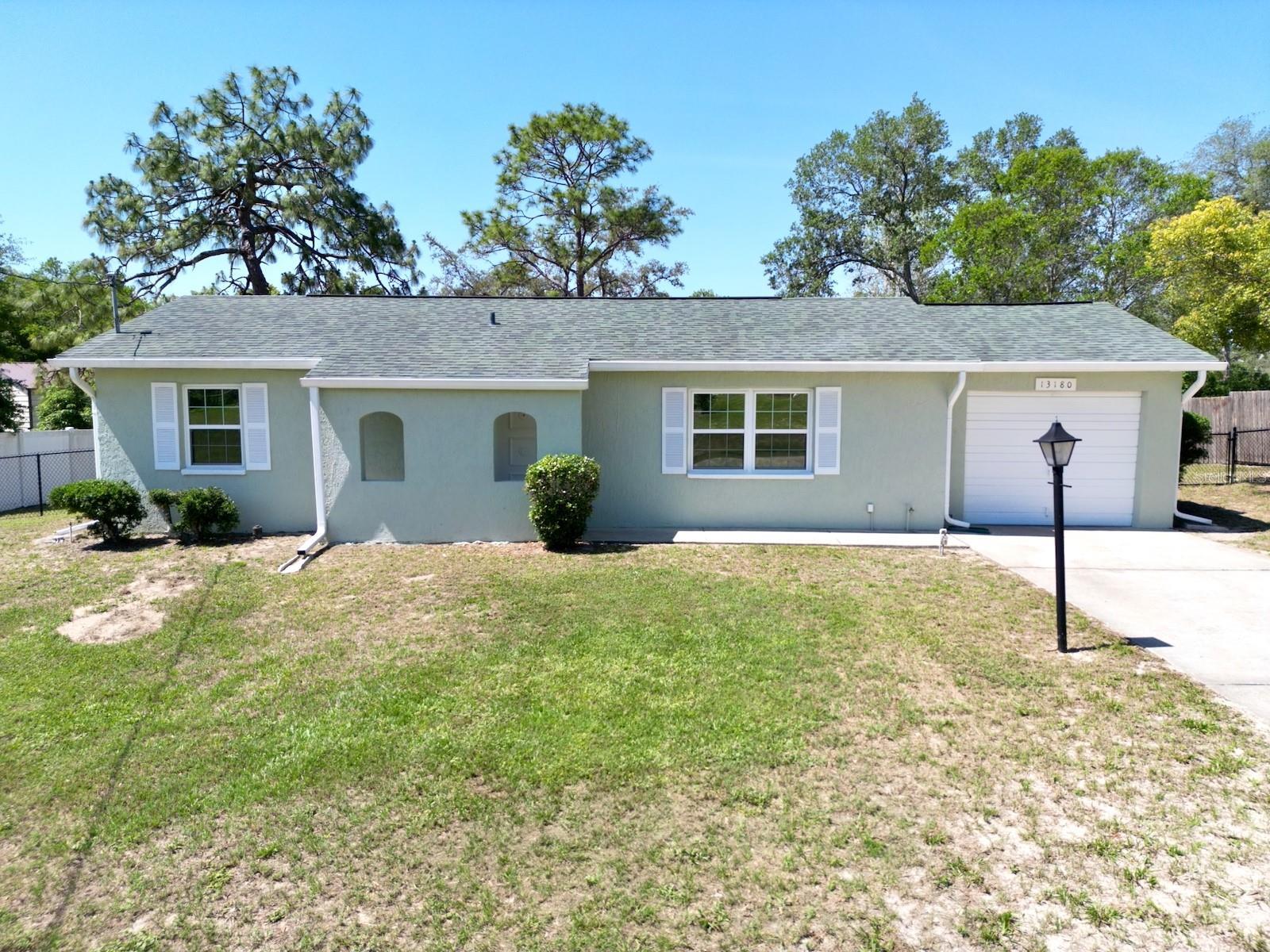 Property Photo: 13180 Lawrence Street FL 34609