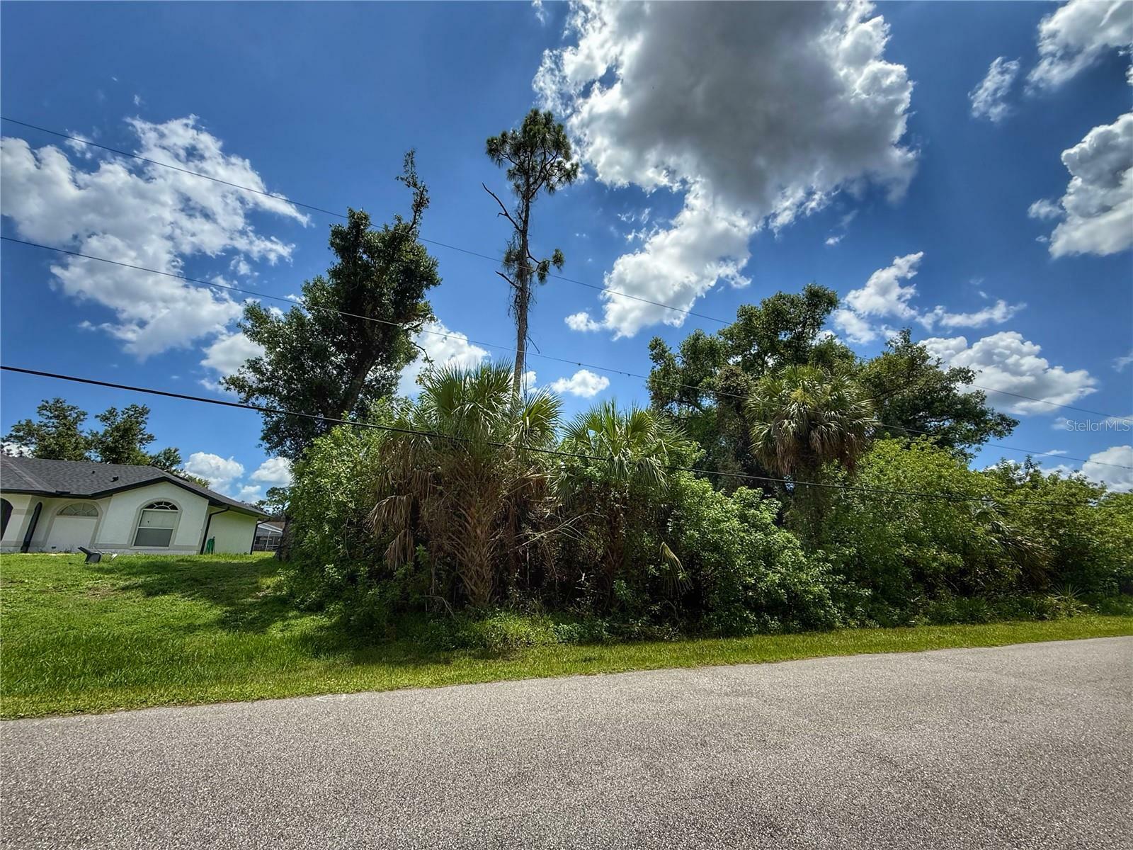 Property Photo: Wecoma Ave FL 34287