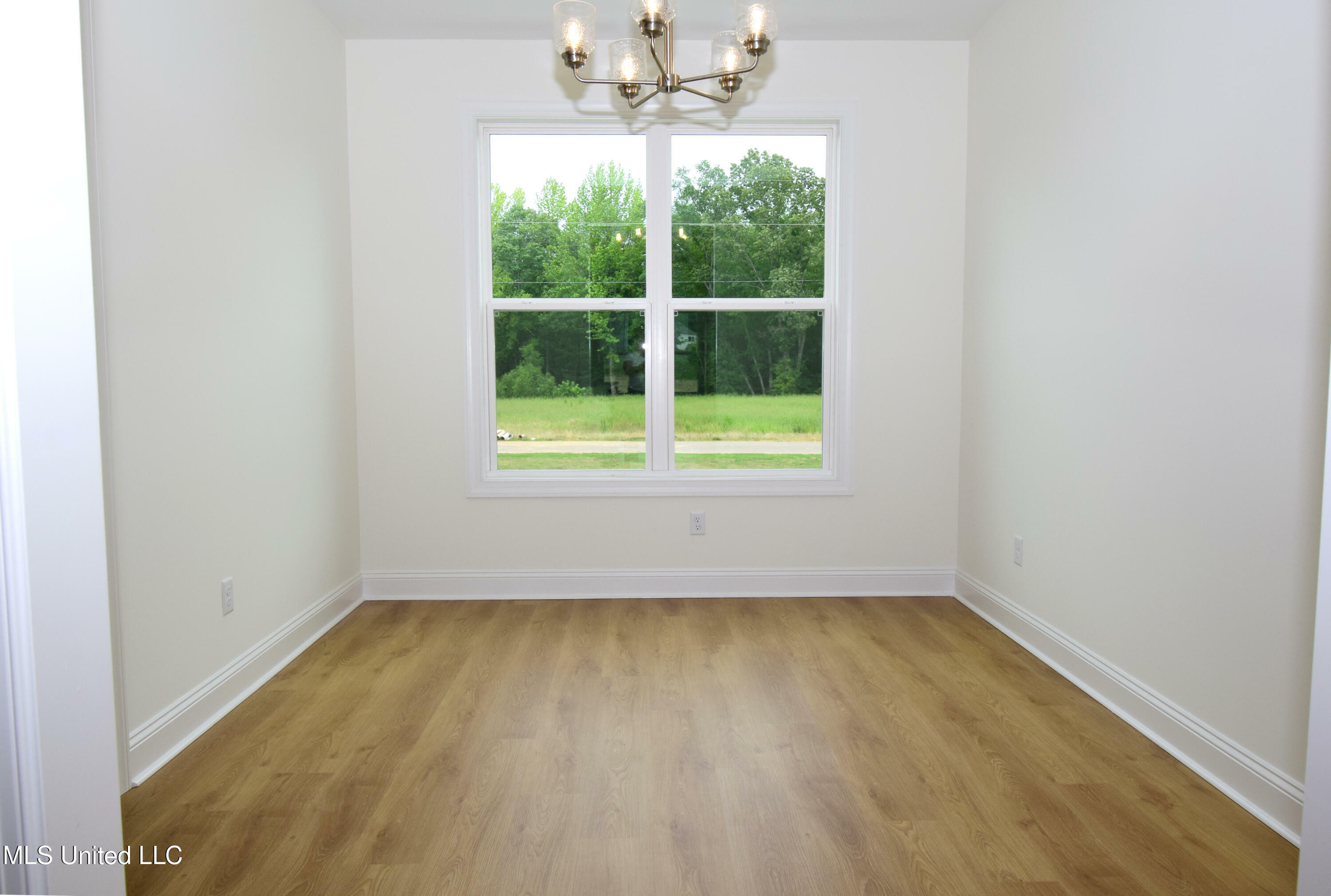 Property Photo: 390 Centerline Roper Loop MS 38611