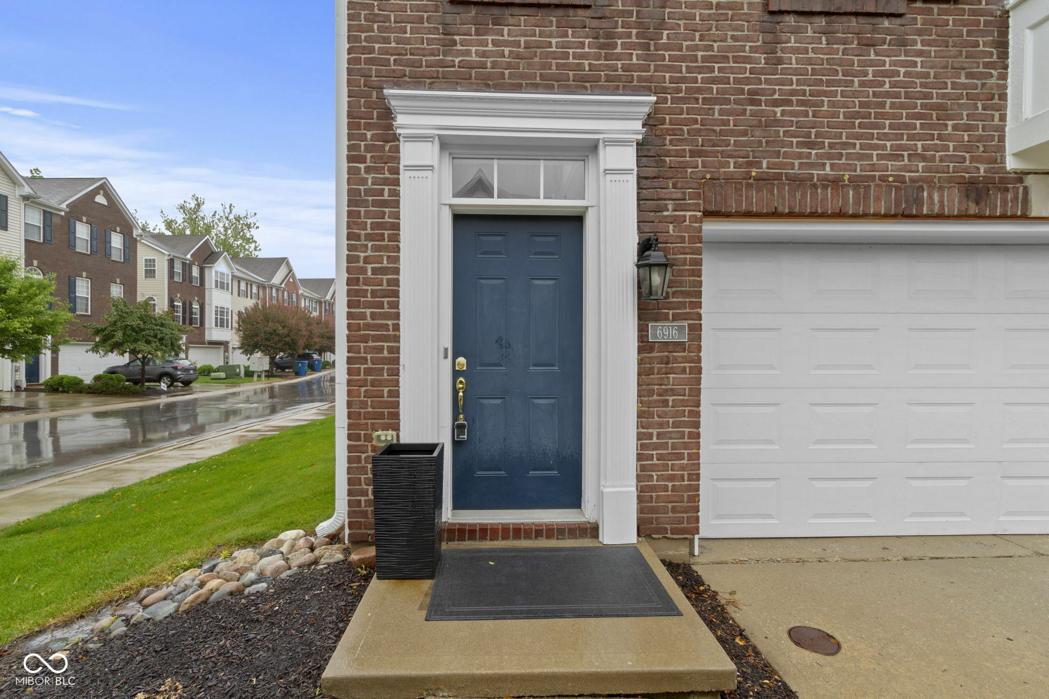 Property Photo: 6916 Havenmoor Place IN 46250