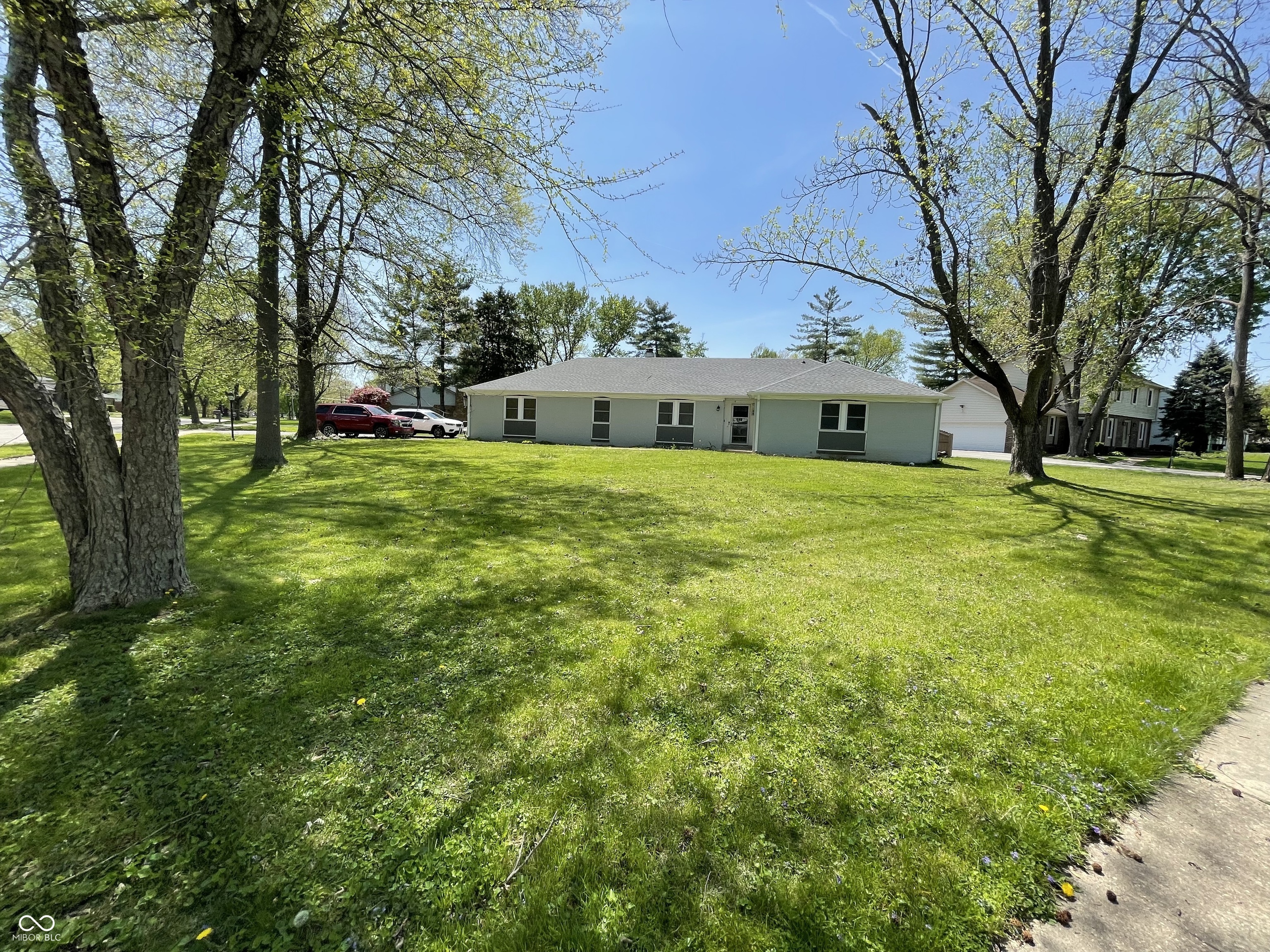 Property Photo: 7731 Scarborough Boulevard S IN 46256