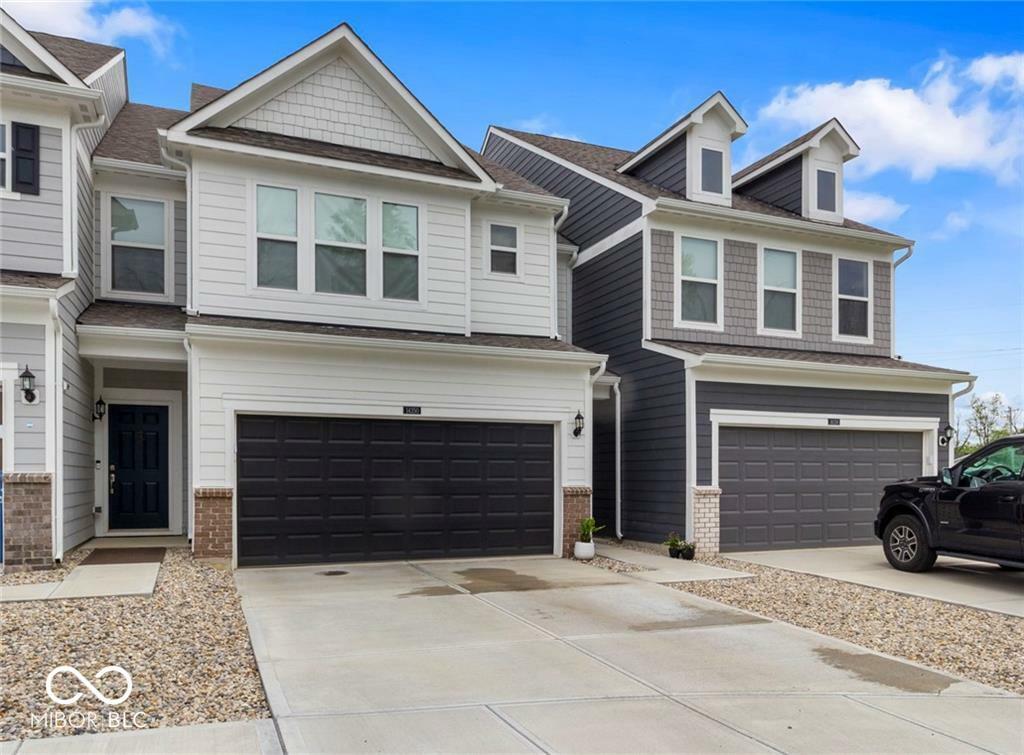 Property Photo: 14350 Ludwell Court IN 46037