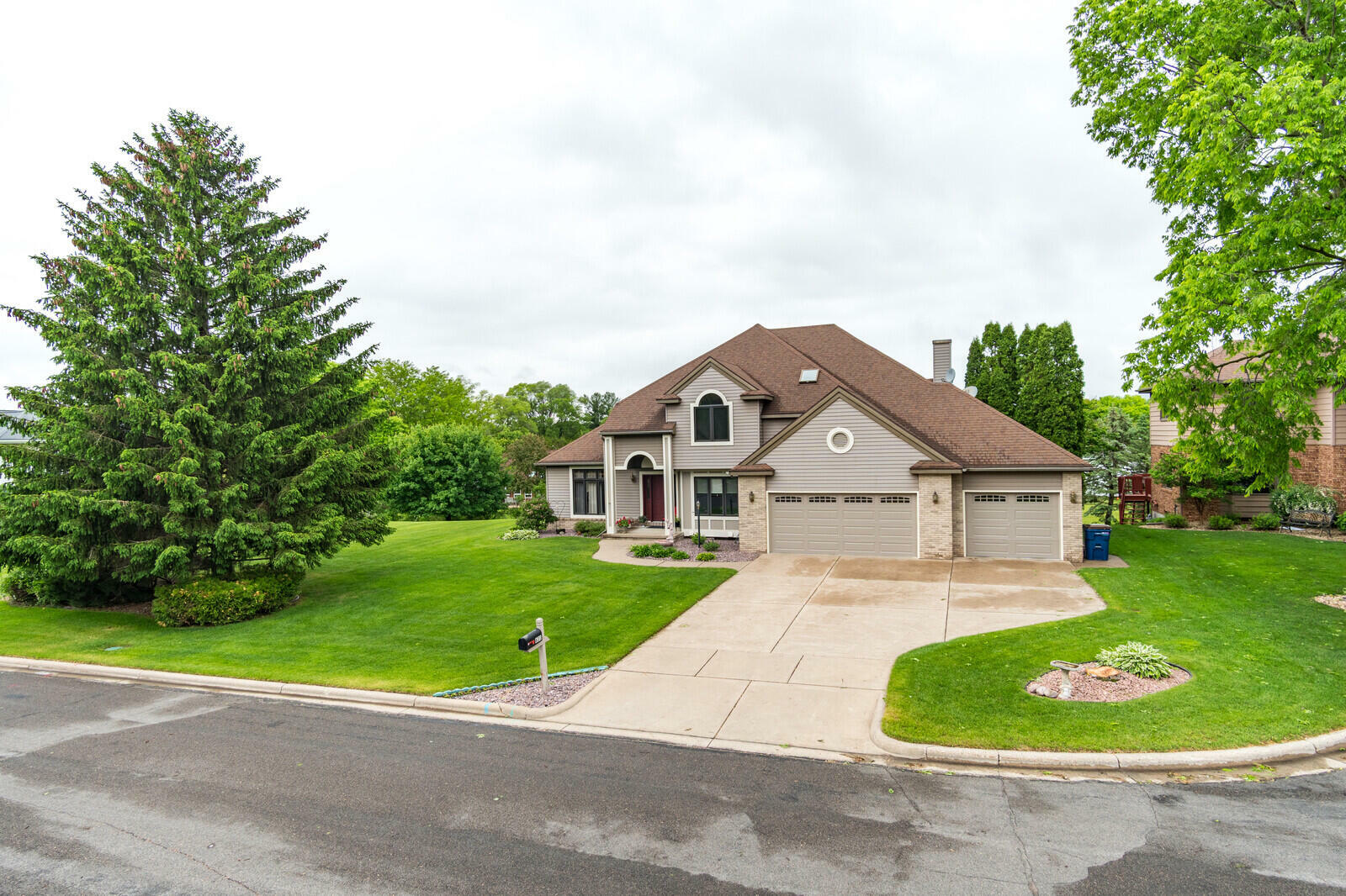 Property Photo: 631 L Hauser Rd WI 54650