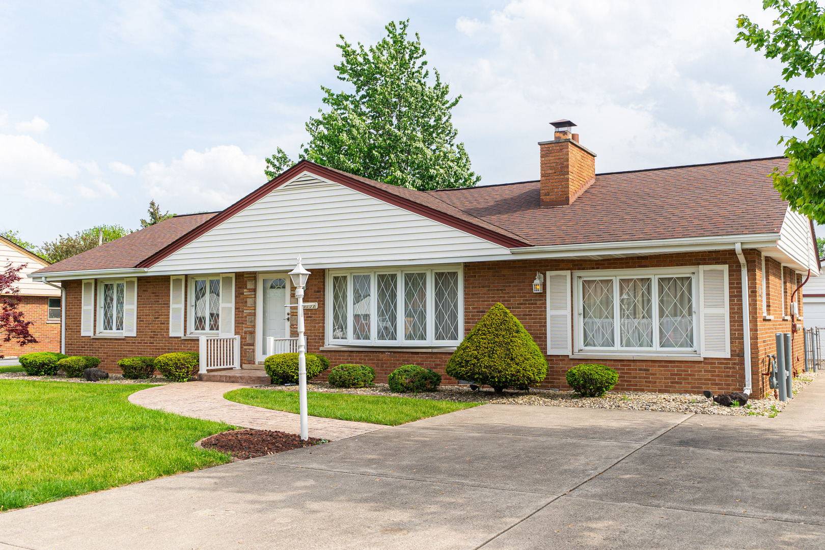 Property Photo: 6337 W 90th Street IL 60453
