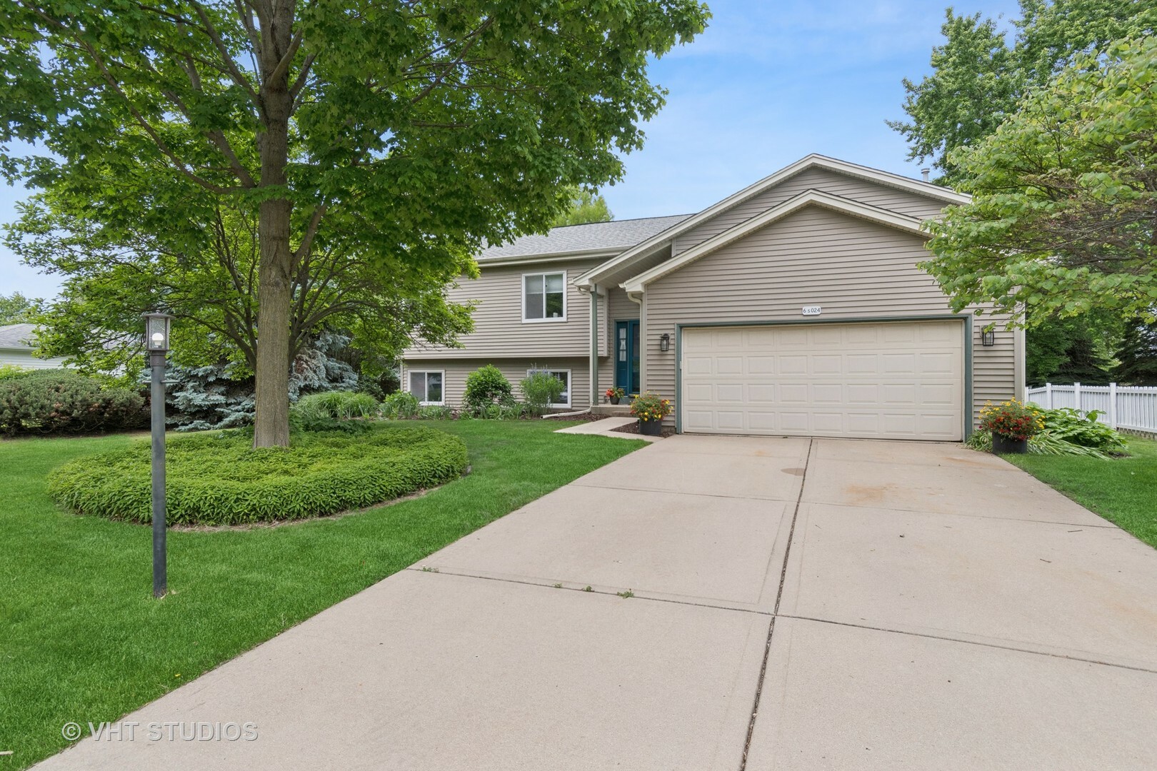 Property Photo: 6S024 Westwind Drive IL 60563