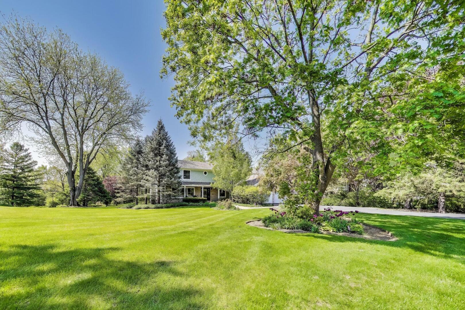 Property Photo: 1519 Bull Creek Drive IL 60048