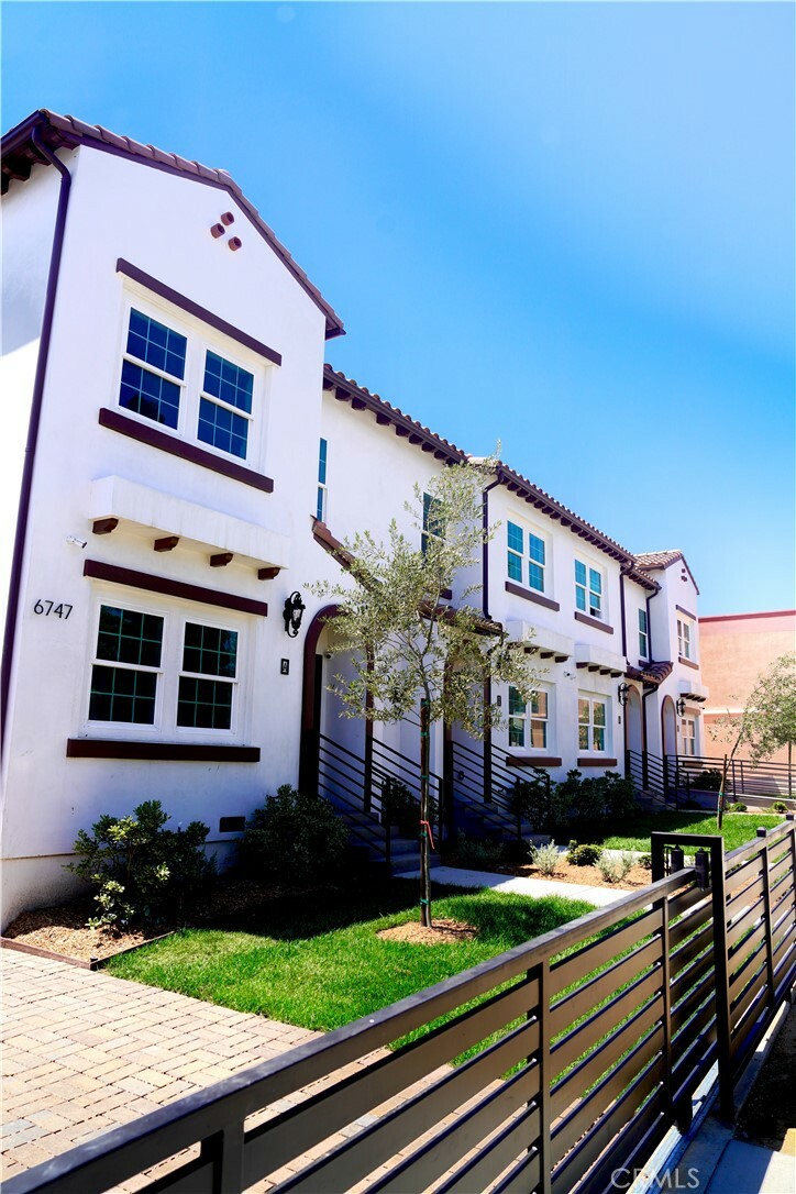 Property Photo: 6747 Pickering Avenue D CA 90601
