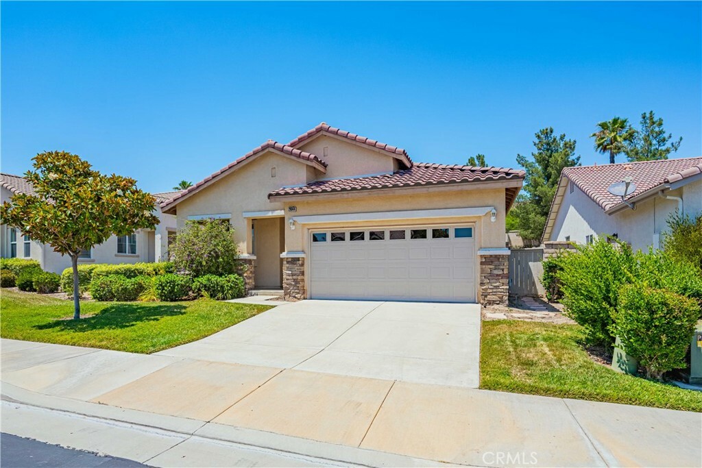 Property Photo: 28044 Oakhaven Lane CA 92584