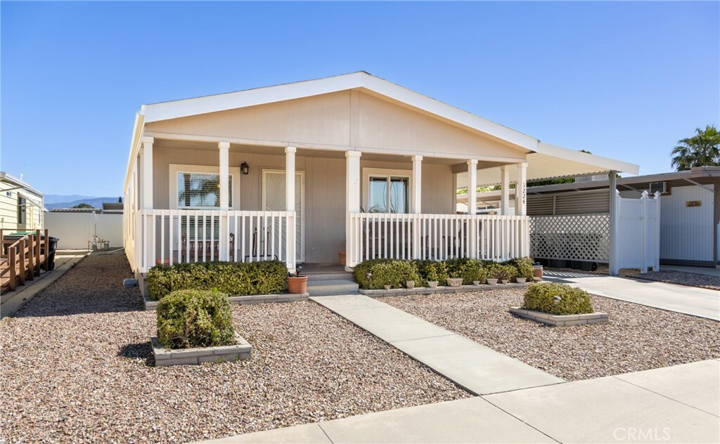 Property Photo: 1224 W Johnston Avenue CA 92543