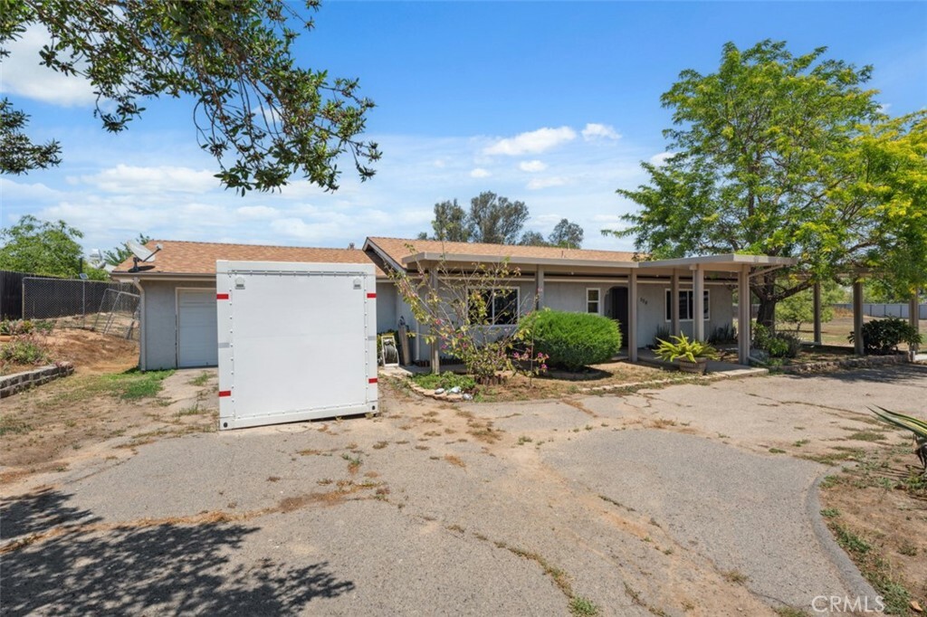 Property Photo: 554 Hunter Street CA 92065