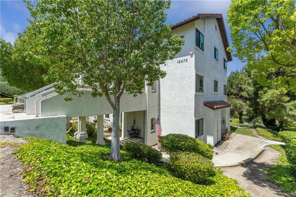 Property Photo:  16470 Avenida Venusto B  CA 92128 