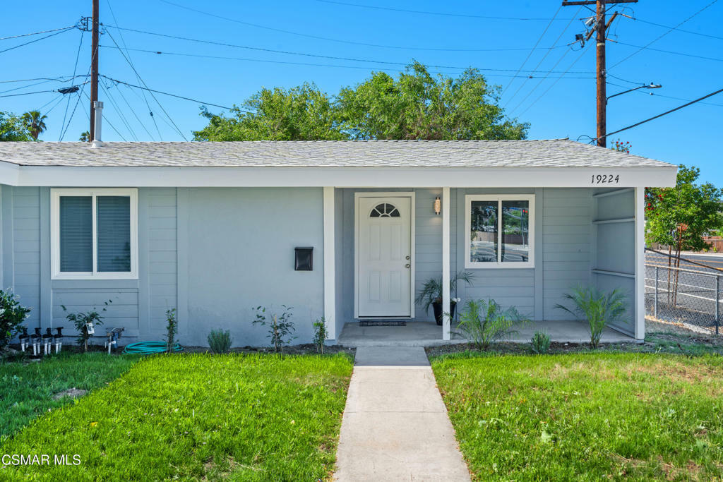 Property Photo: 19224 Newhouse Street CA 91351