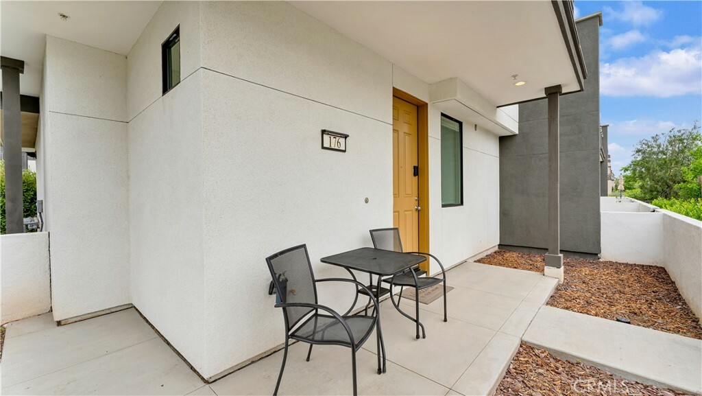 Property Photo:  176 Keeper  CA 92618 